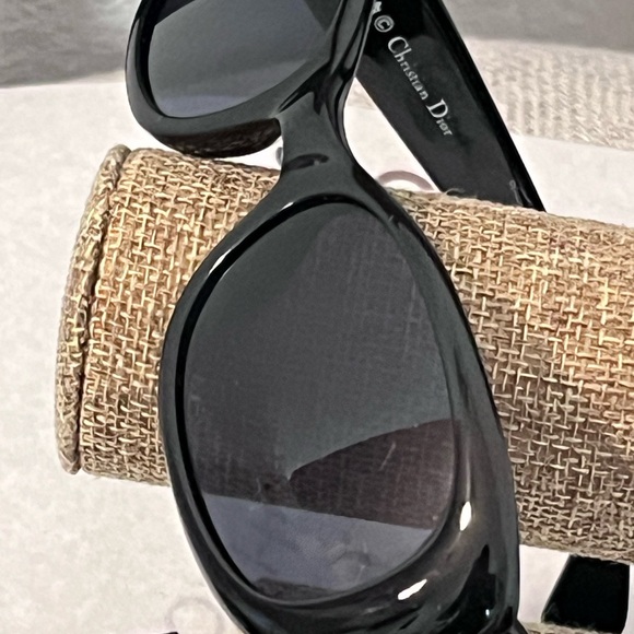 CHRISTIAN DIOR PRE-LOVED AUTHENTIC VINTAGE SIGNATURE TRADEMARK LOGO SUNGLASSES - Picture 10 of 17